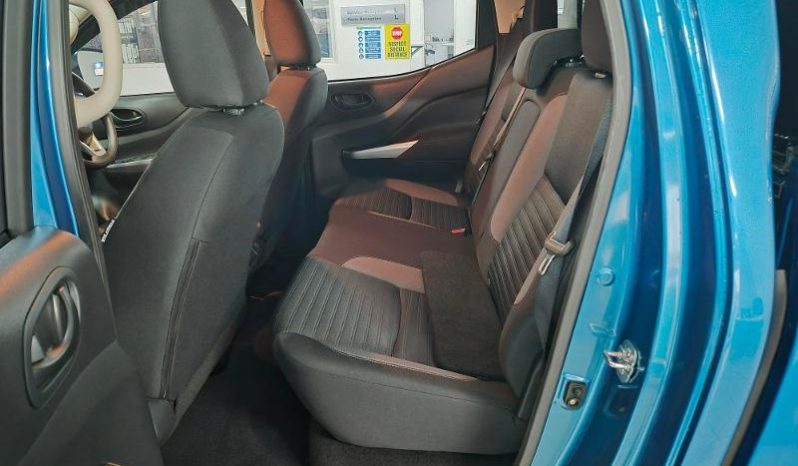 
								Nissan Navara 2.5D Se Plus D Cab full									