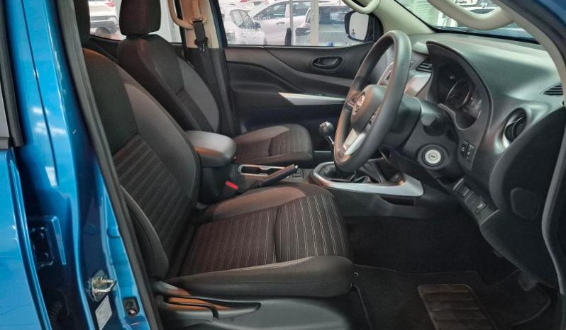 
								Nissan Navara 2.5D Se Plus D Cab full									