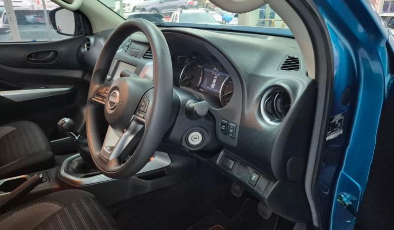 
								Nissan Navara 2.5D Se Plus D Cab full									