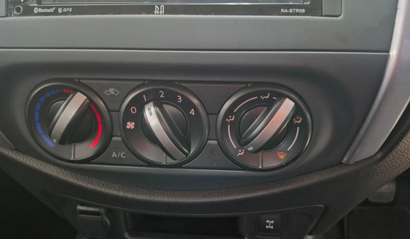 
								Nissan Navara 2.5D Xe D Cab full									
