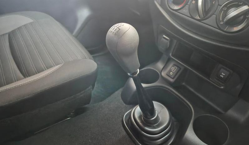 
								Nissan Navara 2.5D Xe D Cab full									