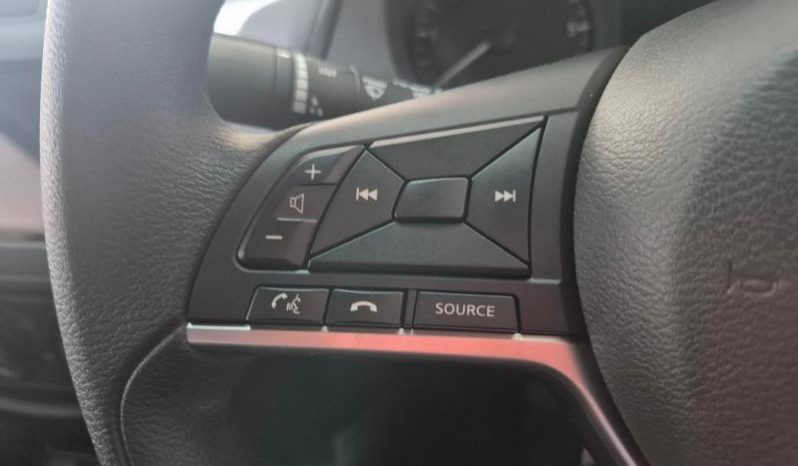 
								Nissan Navara 2.5D Xe D Cab full									