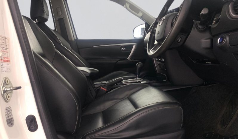 
								Toyota Fortuner 2.4 Gd-6 Raised Body At full									