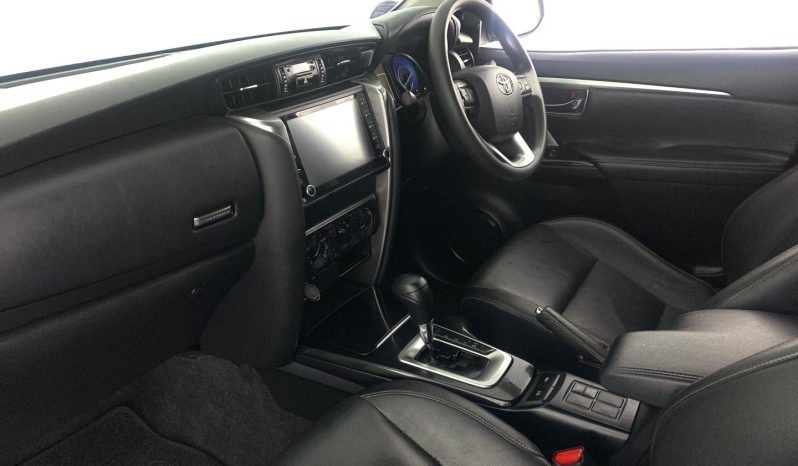
								Toyota Fortuner 2.4 Gd-6 Raised Body At full									