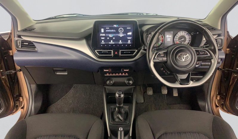 
								Toyota Starlet 1.5 Xr full									