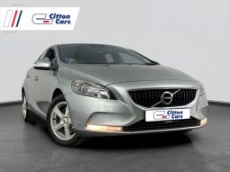 
										Volvo V40 T3 Kinetic full									