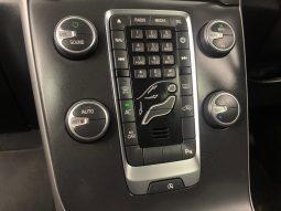 
										Volvo V40 T3 Kinetic full									