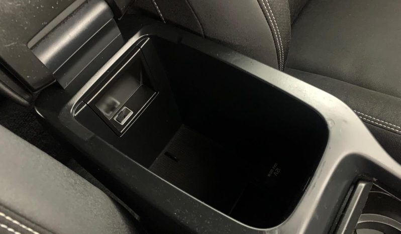 
								Volvo V40 T3 Kinetic full									