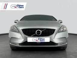 
										Volvo V40 T3 Kinetic full									