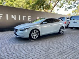 Volvo V40 T4 Elite Powershift
