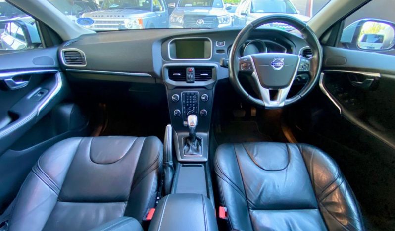 
								Volvo V40 T4 Elite Powershift full									