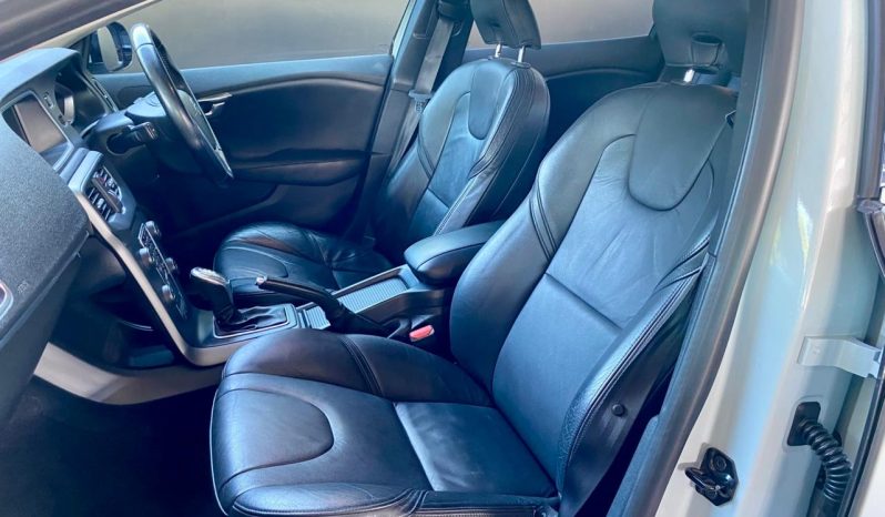
								Volvo V40 T4 Elite Powershift full									