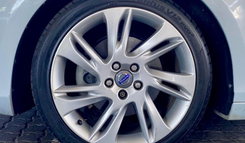 
								Volvo V40 T4 Elite Powershift full									