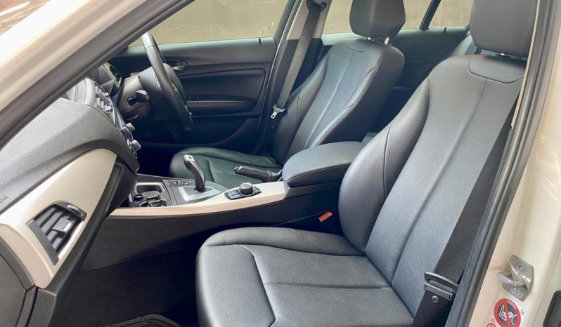 
								BMW 1 Series 5-Door Facelift 120i Steptronic full									