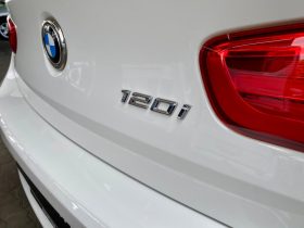 BMW 1 Series 5-Door Facelift 120i Steptronic