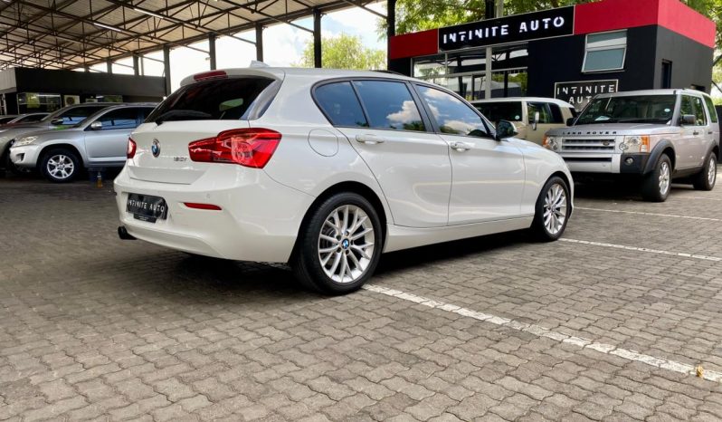 
								BMW 1 Series 5-Door Facelift 120i Steptronic full									
