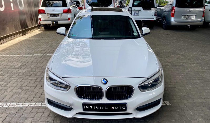 
								BMW 1 Series 5-Door Facelift 120i Steptronic full									