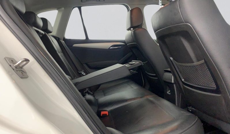 
								BMW X1 Sdrive20d Steptronic A/T full									