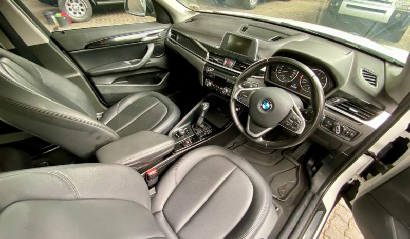 
								BMW X1 Sdrive20d Xline Steptronic full									