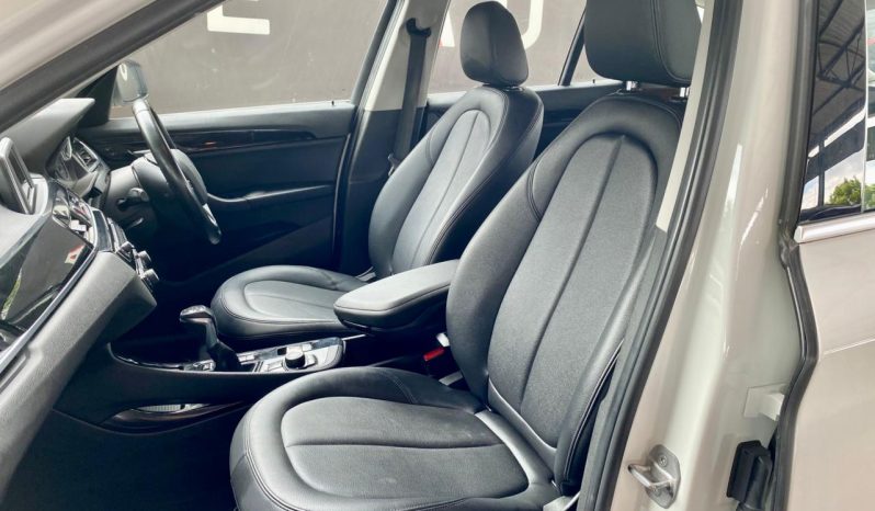 
								BMW X1 Sdrive20d Xline Steptronic full									