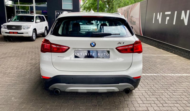 
								BMW X1 Sdrive20d Xline Steptronic full									
