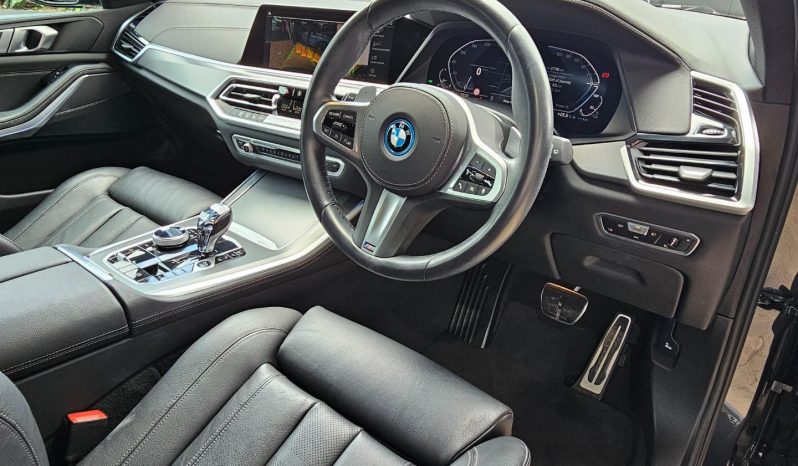 
								BMW X5 Xdrive45e M Sport Steptronic full									