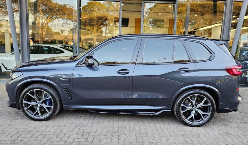 
								BMW X5 Xdrive45e M Sport Steptronic full									