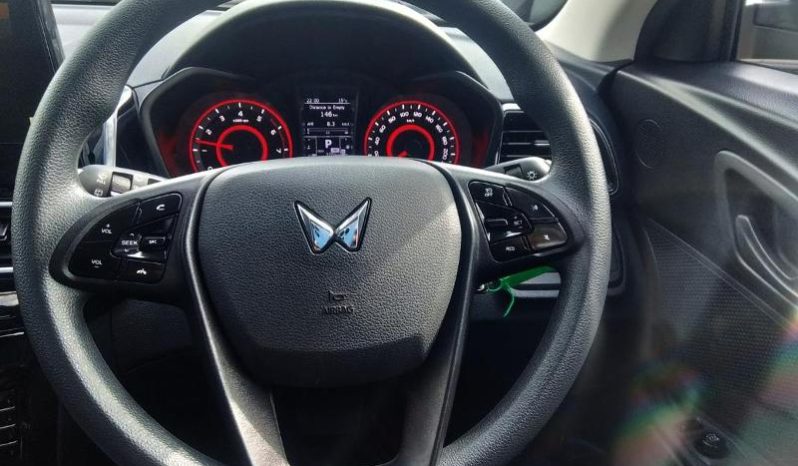 
								Mahindra Xuv3X0 1.2T Mx3 At full									