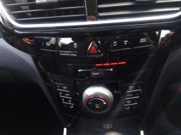 
										Mahindra Xuv3X0 1.2T Mx3 At full									