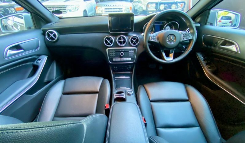
								Mercedes Benz A-Class A 200 D Style Line 7G-Dct full									