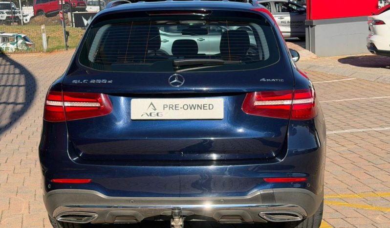 
								Mercedes Benz Glc Glc 250 D 4matic Amg 9G-Tronic full									