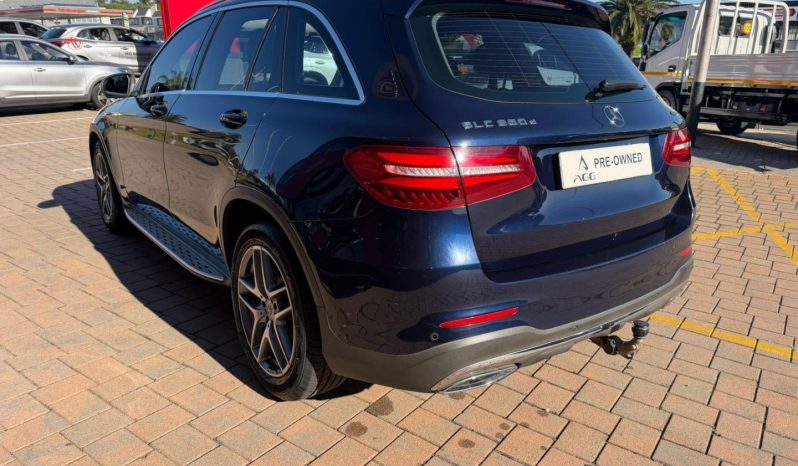 
								Mercedes Benz Glc Glc 250 D 4matic Amg 9G-Tronic full									