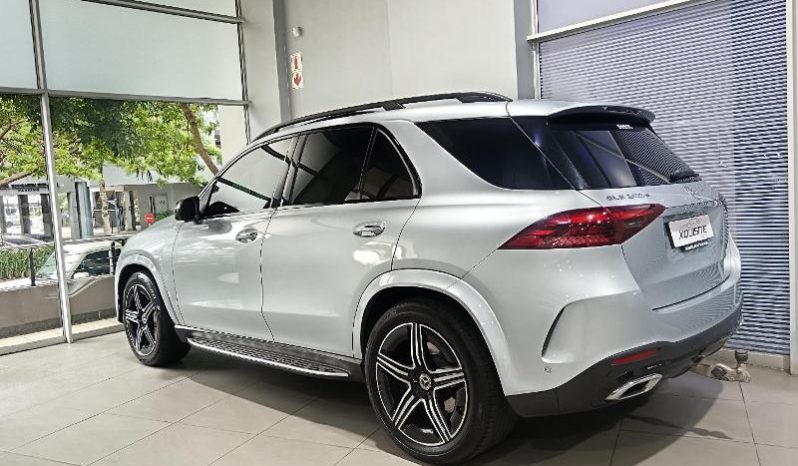 
								Mercedes Benz Gle Suv 300d 4matic full									