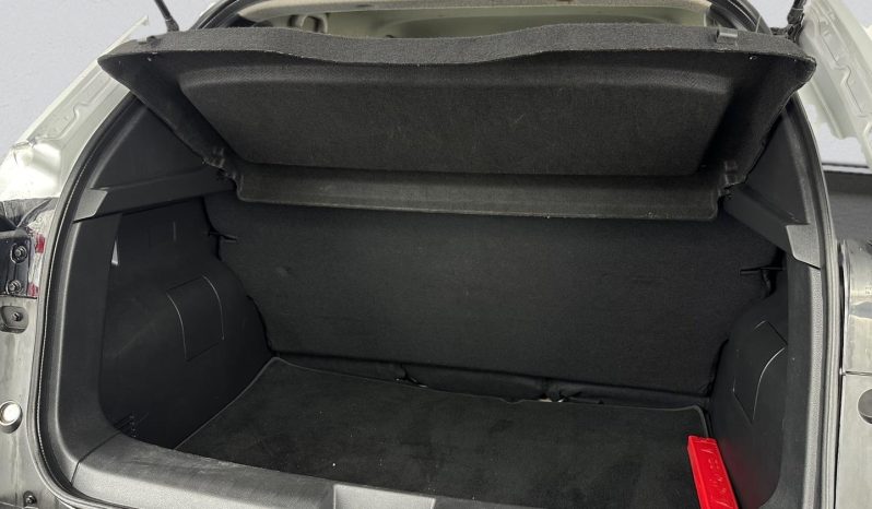 
								Nissan Magnite 1.0 Visia At full									