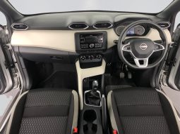 
										Nissan Magnite 1.0 Visia At full									