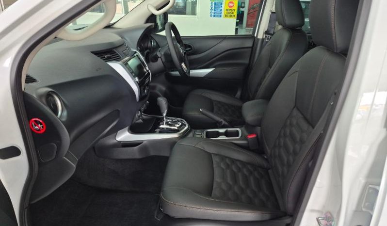 
								Nissan Navara 4X4 STEALTH AUTO D/CAB full									