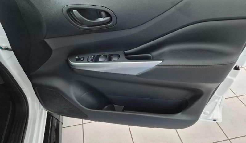 
								Nissan Navara 4X4 STEALTH AUTO D/CAB full									