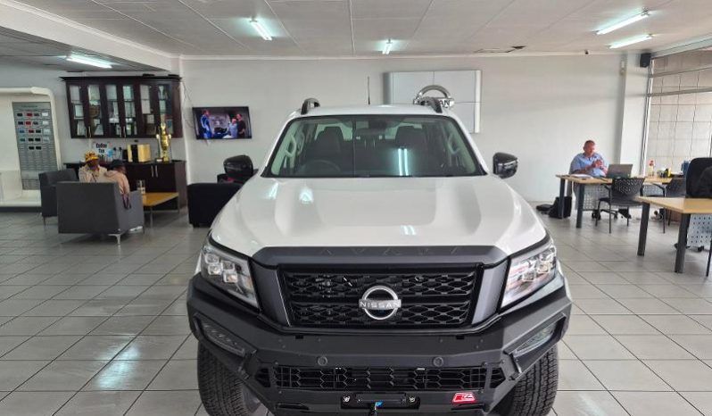 
								Nissan Navara 4X4 STEALTH AUTO D/CAB full									