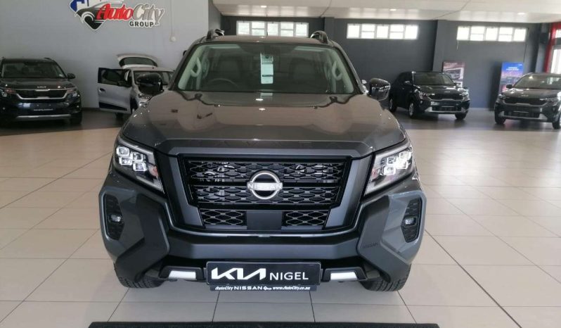 
								Nissan Navara NAVARA 2.5DDTI STEALTH A/T full									