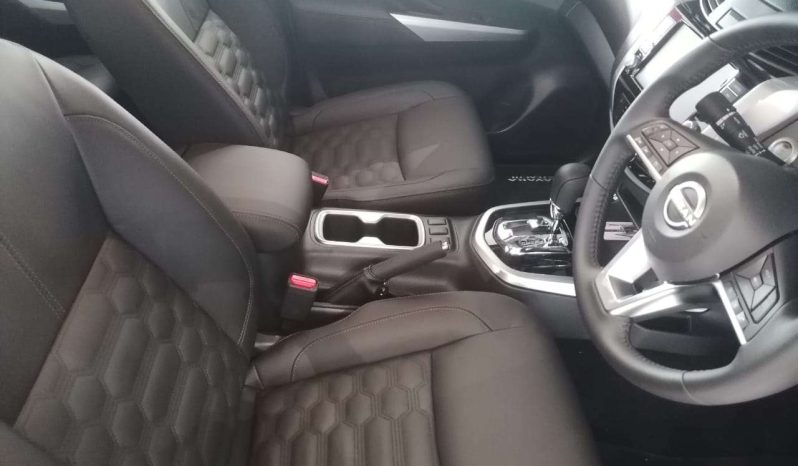 
								Nissan Navara NAVARA 2.5DDTI STEALTH A/T full									