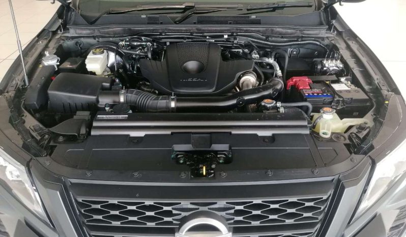 
								Nissan Navara NAVARA 2.5DDTI STEALTH A/T full									