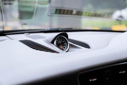 
										Porsche 911 Carrera Coupe Auto full									