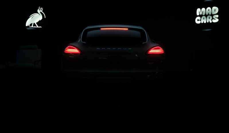 
								Porsche Panamera 3.0 Diesel Tiptronic full									