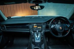 
										Porsche Panamera 3.0 Diesel Tiptronic full									