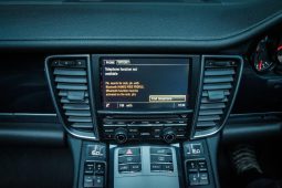 
										Porsche Panamera 3.0 Diesel Tiptronic full									