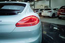 
										Porsche Panamera 3.0 Diesel Tiptronic full									