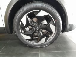 
										Renault Captur 1.3T Iconic full									