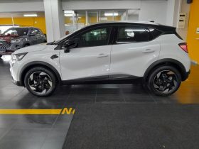 Renault Captur 1.3T Iconic