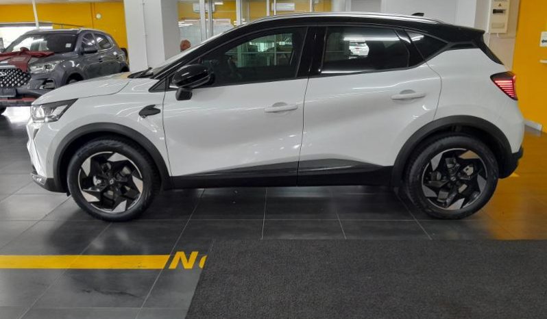 
								Renault Captur 1.3T Iconic full									