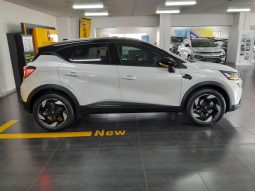 
										Renault Captur 1.3T Iconic full									